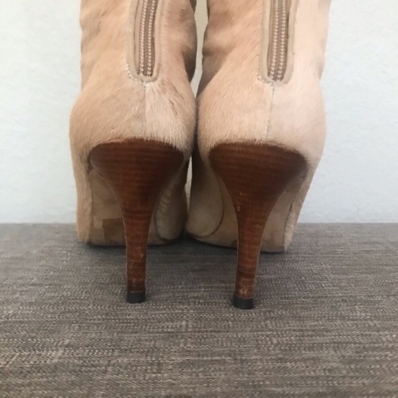 Manolo Blahnik Knee-High Tan Pony Hair Boots - Picture 6 of 8